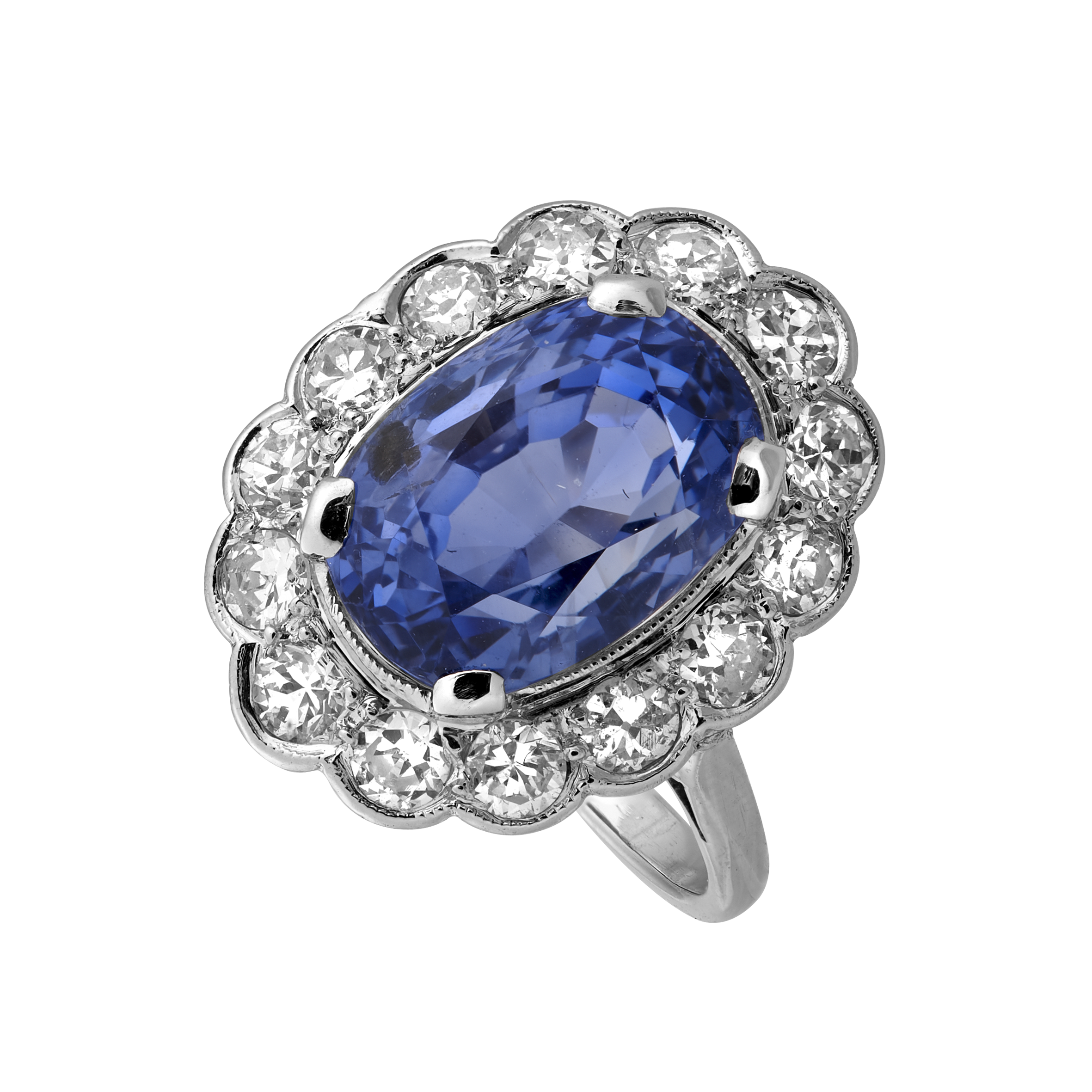 Bague platine festonnée saphir 5,78 carats non chauffé certifié et diamants vers 1925 Gerphagnon